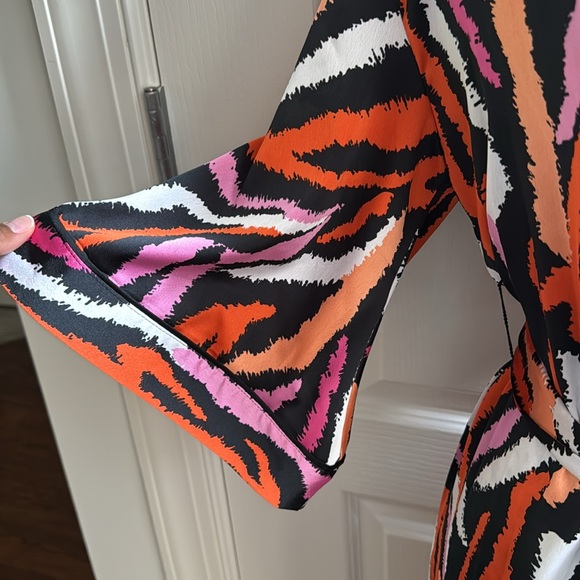 DVF KIMONO with belt - Picture 4 of 5